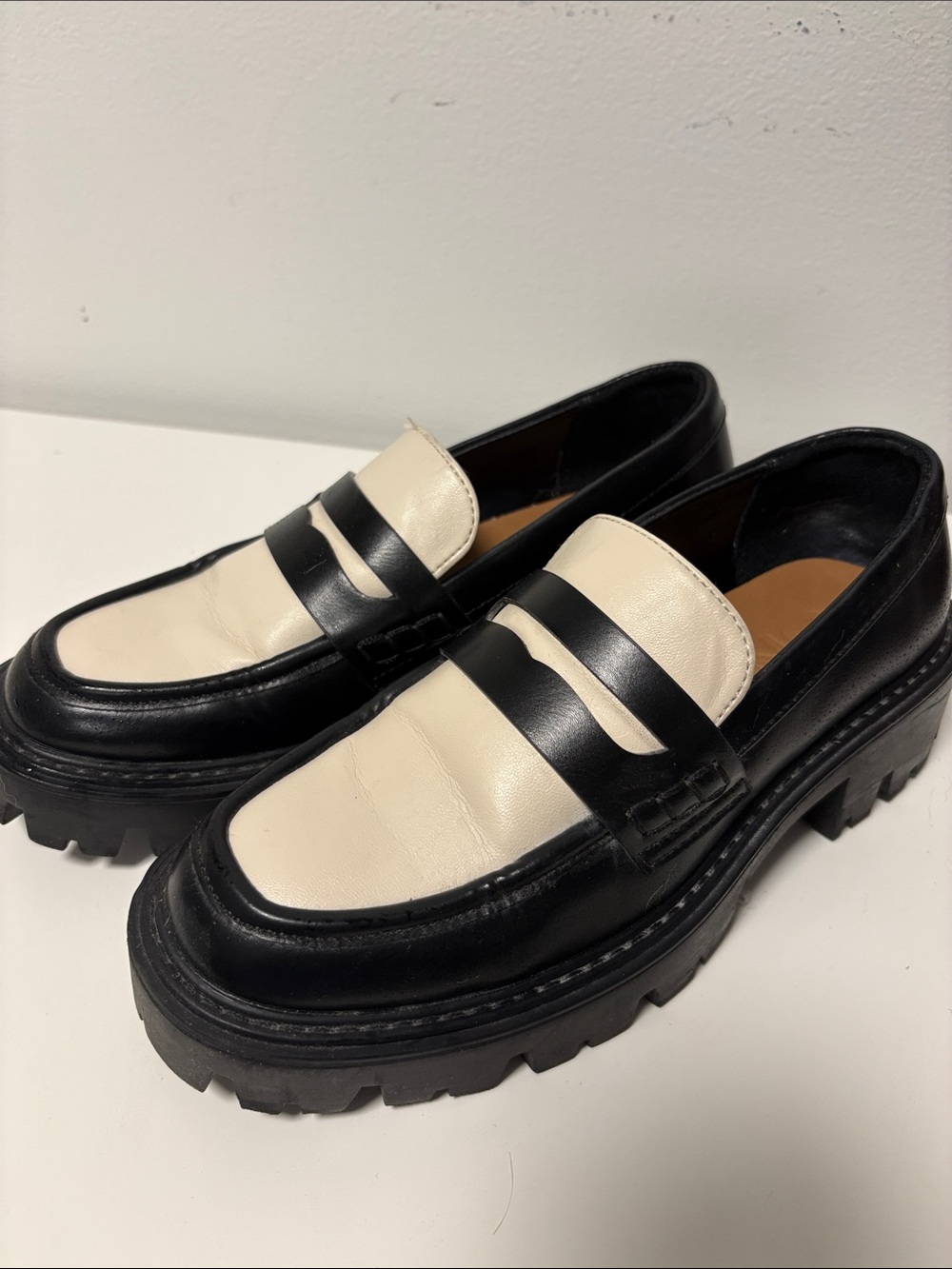 ONLY Classic Two-Tone Black and Cream Women’s Lug Sole Penny Loafers